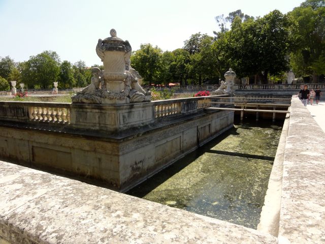 Nimes Jardin